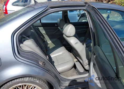 2004 Volkswagen Jetta Gls Tdi from USA, damaged, VIN 3VWSR69M54M086428